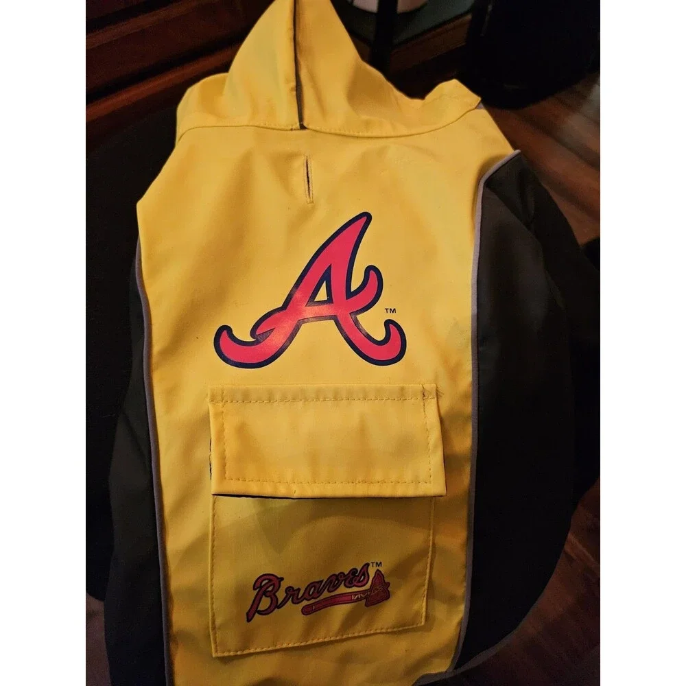 NEW ATLANTA BRAVES DOGGIE RAINCOAT. LINED W POCKET. Only Small Or Medium